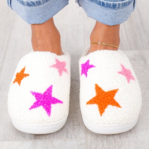 NWT MIA Cozy White Slippers with Pink and Orange Stars size 7 - Picture 1 of 11